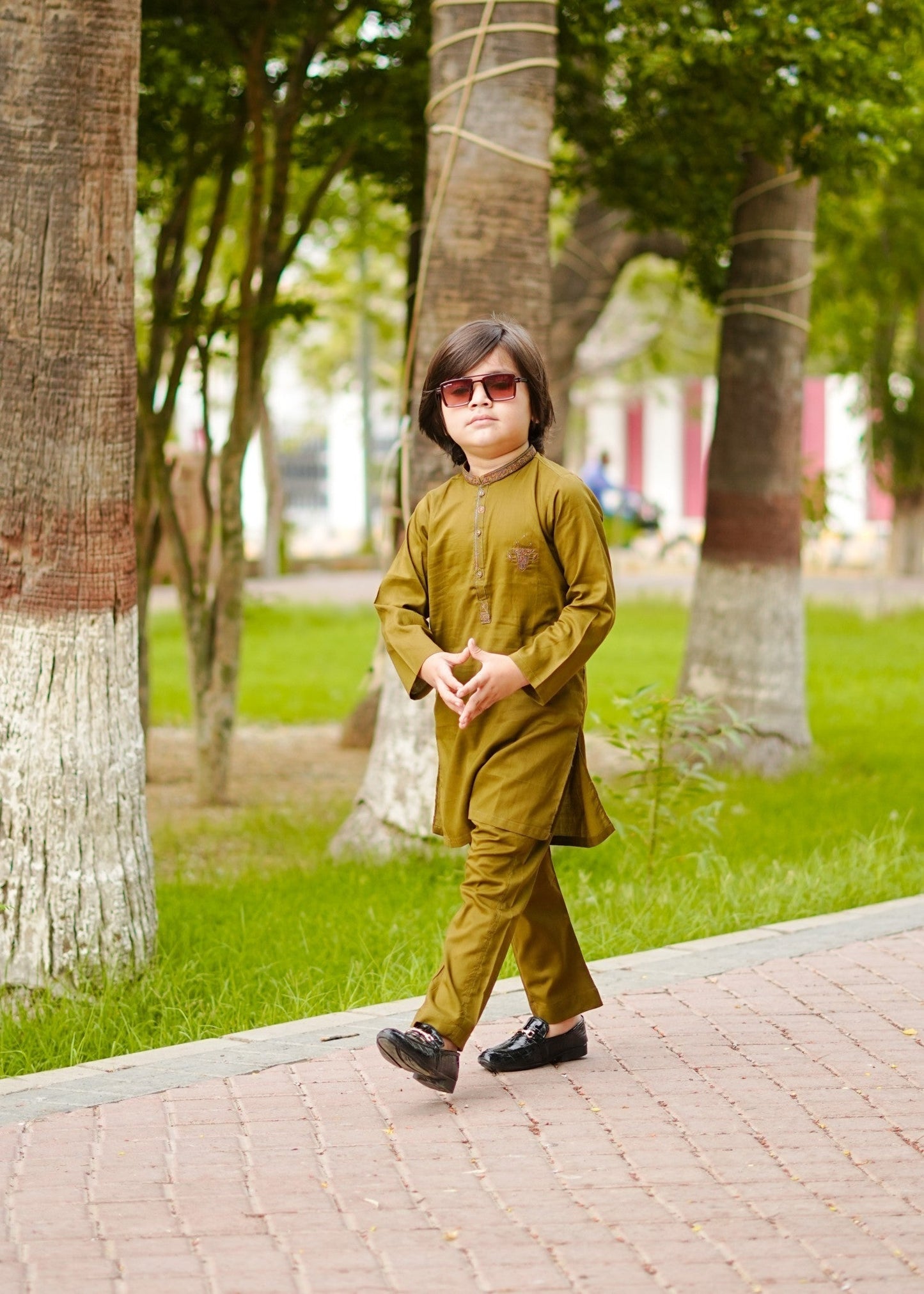 Medallion Kurta Trouser-AH 050