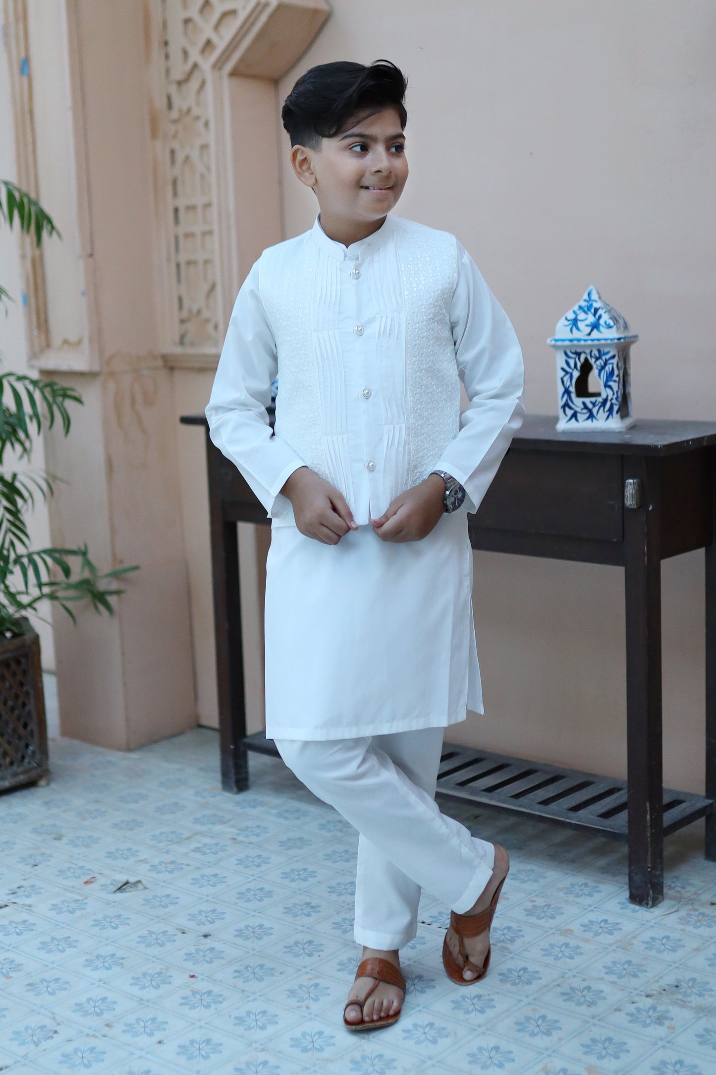 White Waistcoat Suit AHW 010