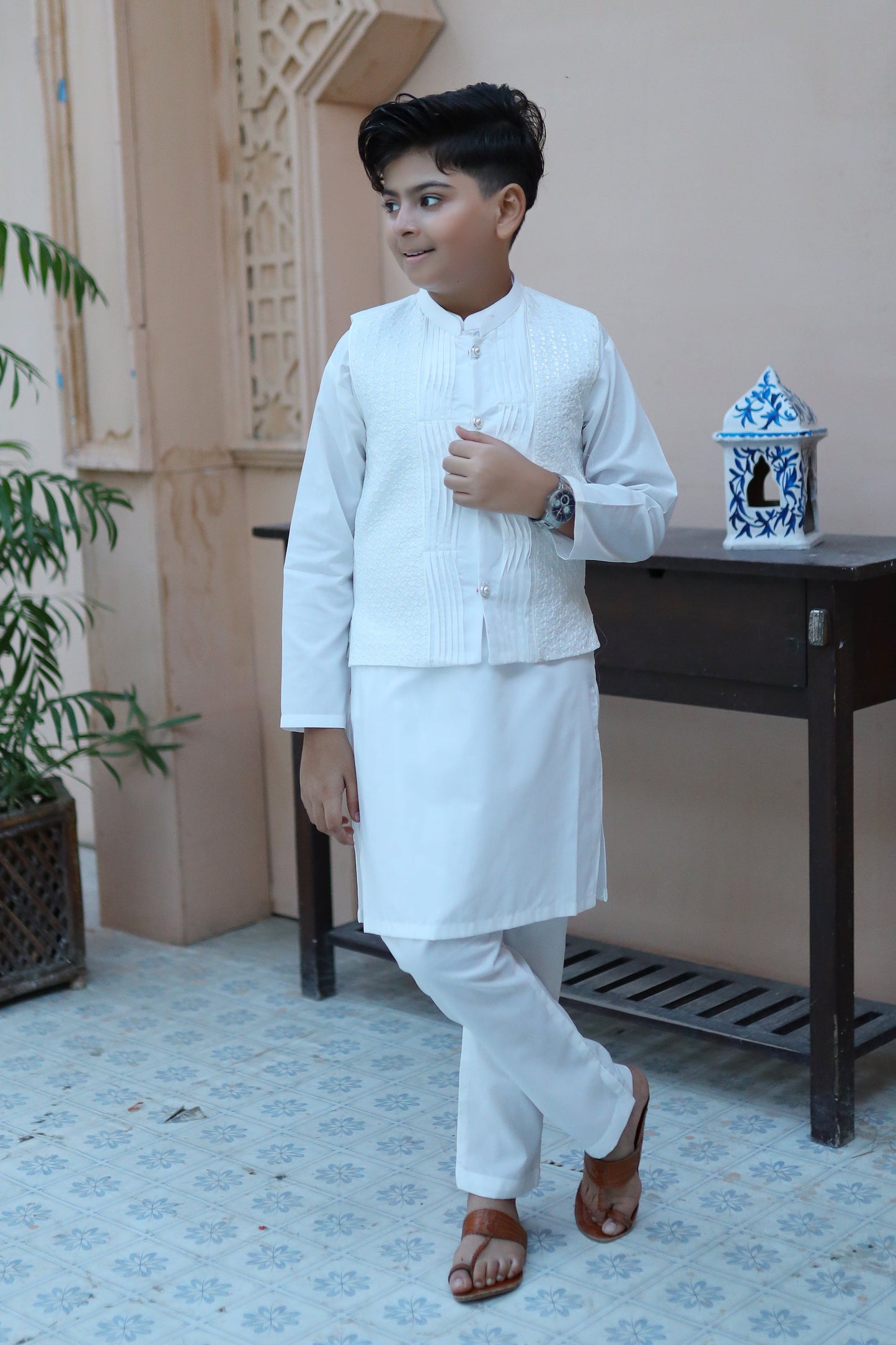 White Waistcoat Suit AHW 010