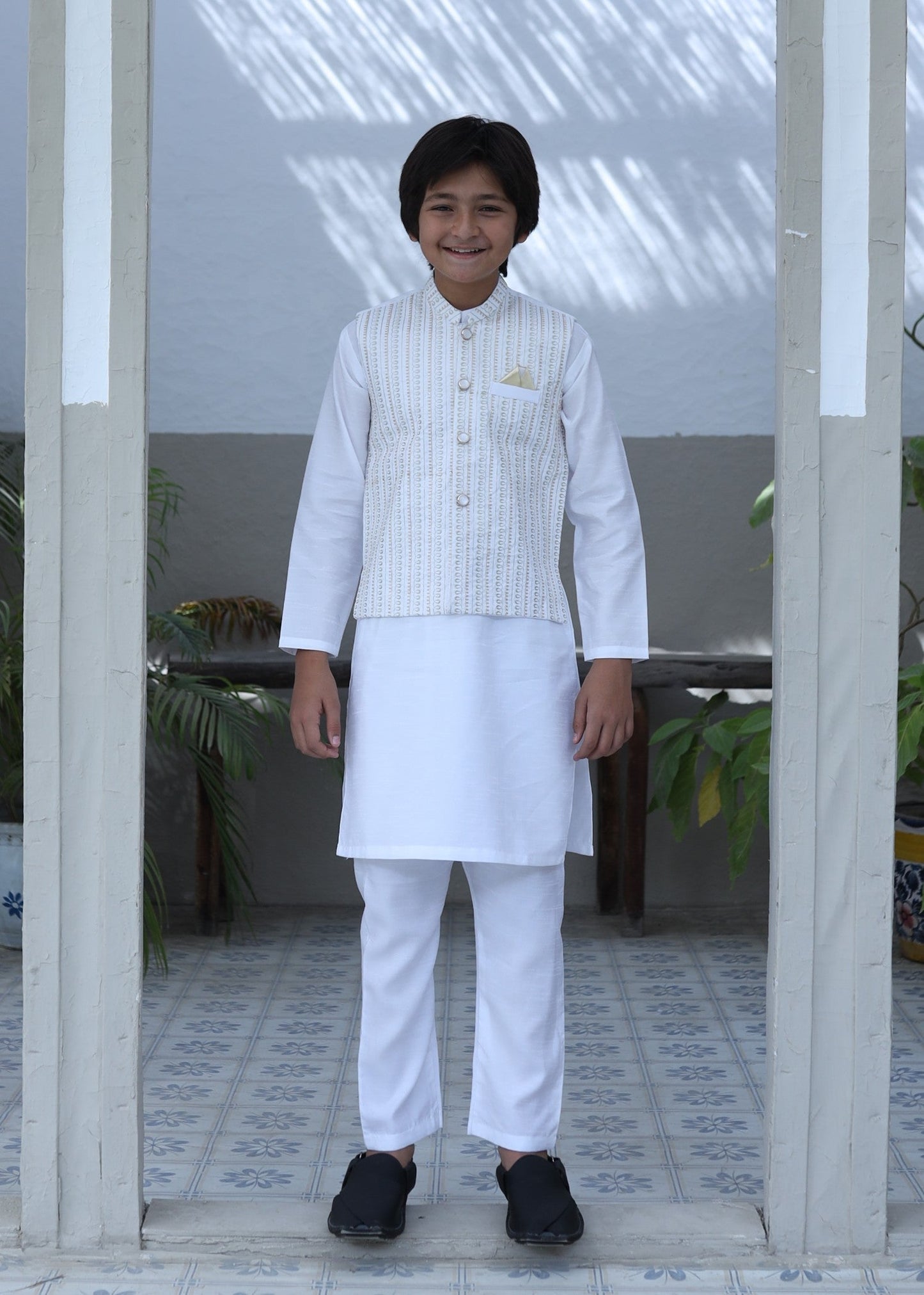 White Waistcoat Suit KC 073