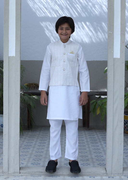 White Waistcoat Suit KC 073