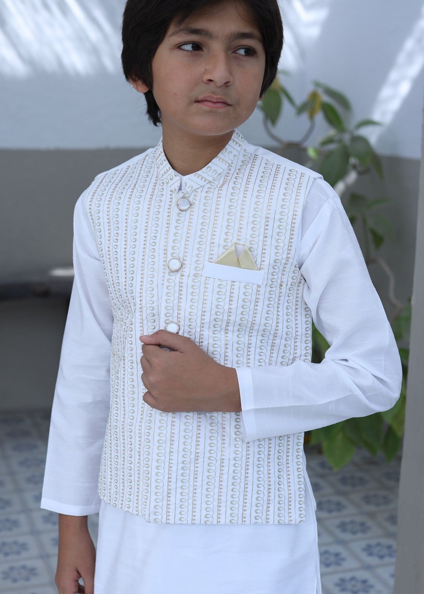 White Waistcoat Suit KC 073