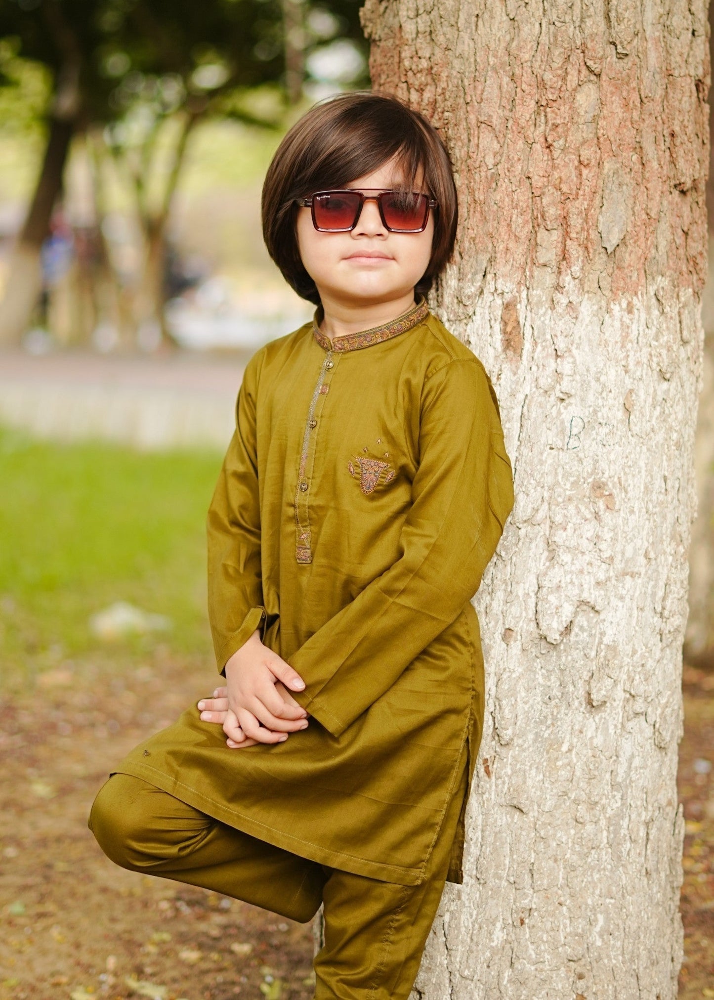 Medallion Kurta Trouser-AH 050