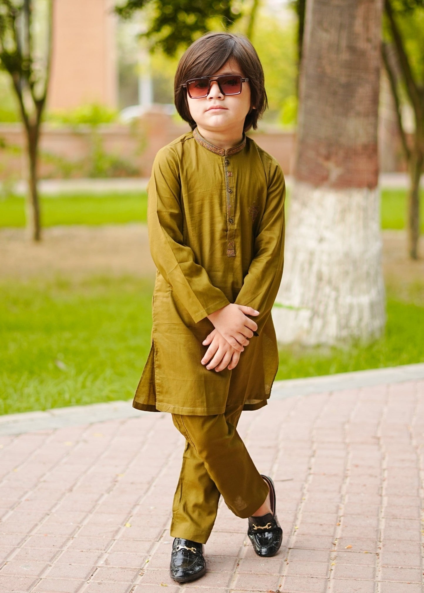 Medallion Kurta Trouser-AH 050