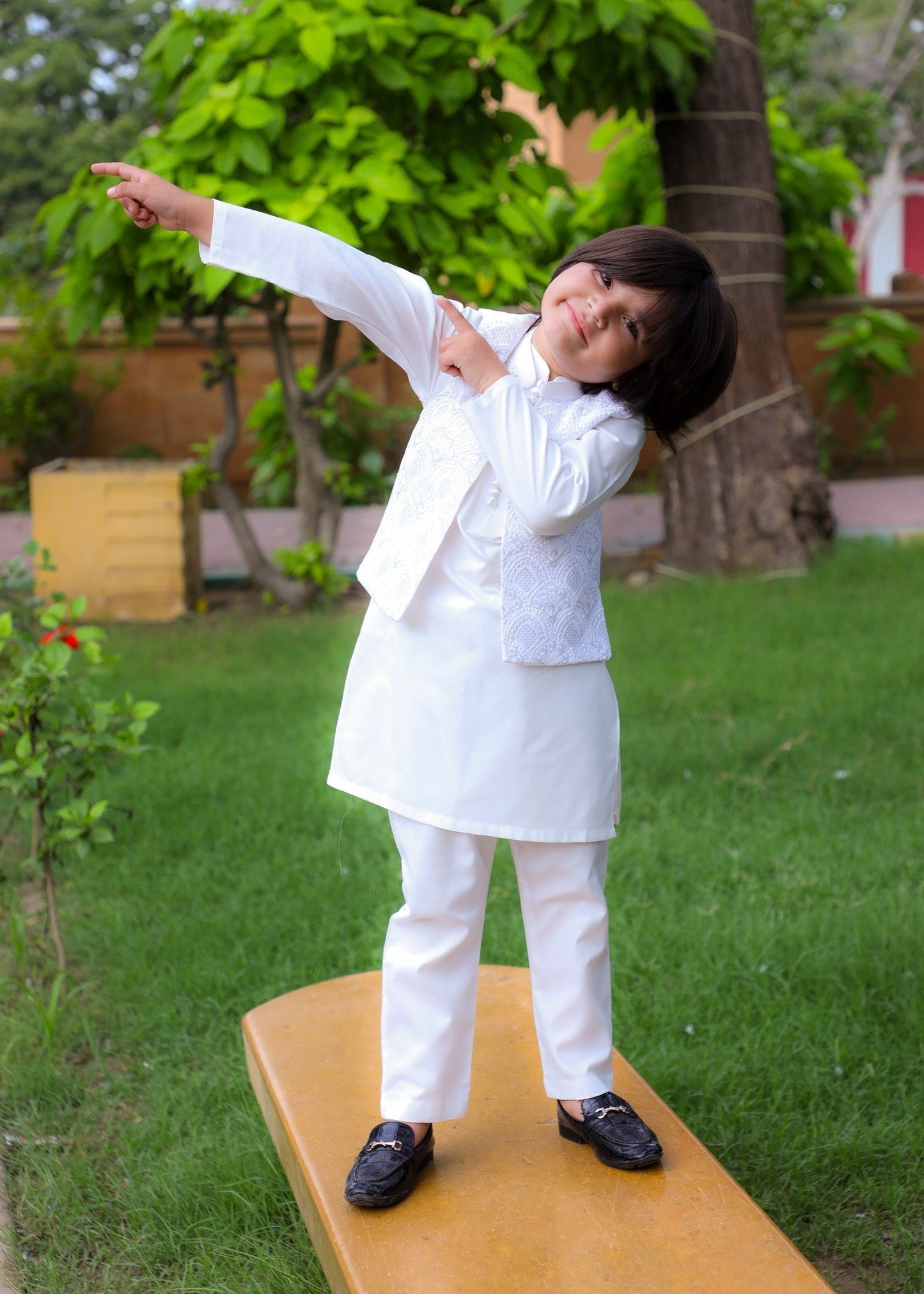 White Waistcoat Suit-KC 049
