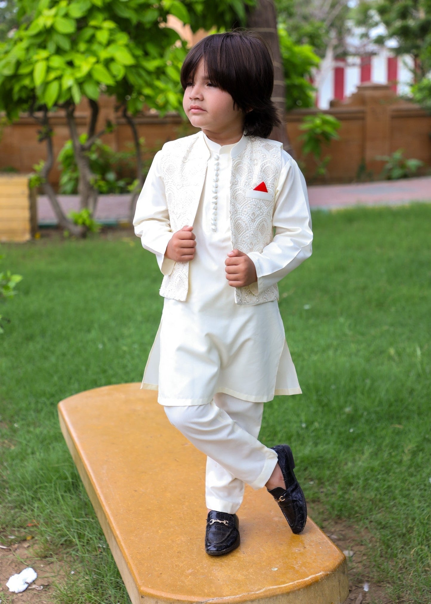 White Waistcoat Suit-KC 049